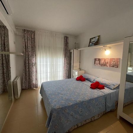 דירות יורט דה מאר Romantico Piso De La Playa Fenals מראה חיצוני תמונה
